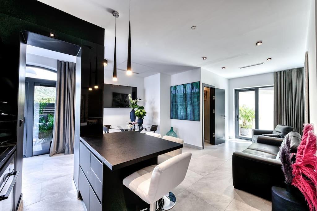Apartment One B With Heated Private Pool 杜布罗夫尼克 外观 照片